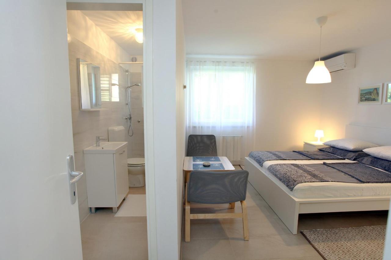 Tatjana'S Guesthouse Portorož Exteriör bild
